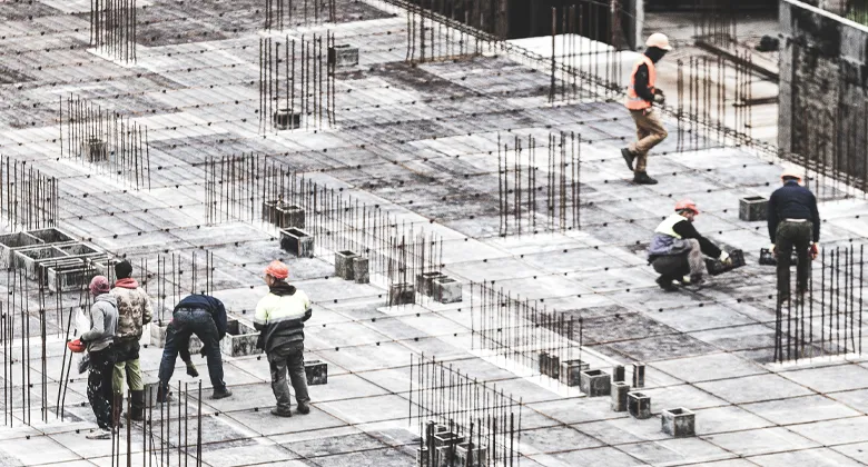 Managing a Mobile Workforce With a Time Clock App For Employees